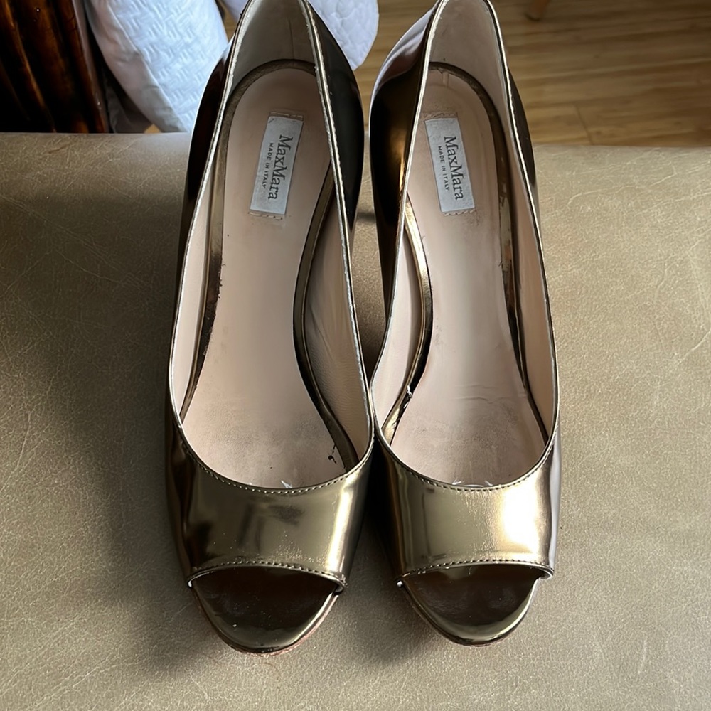 Pick toe max Mara heels
